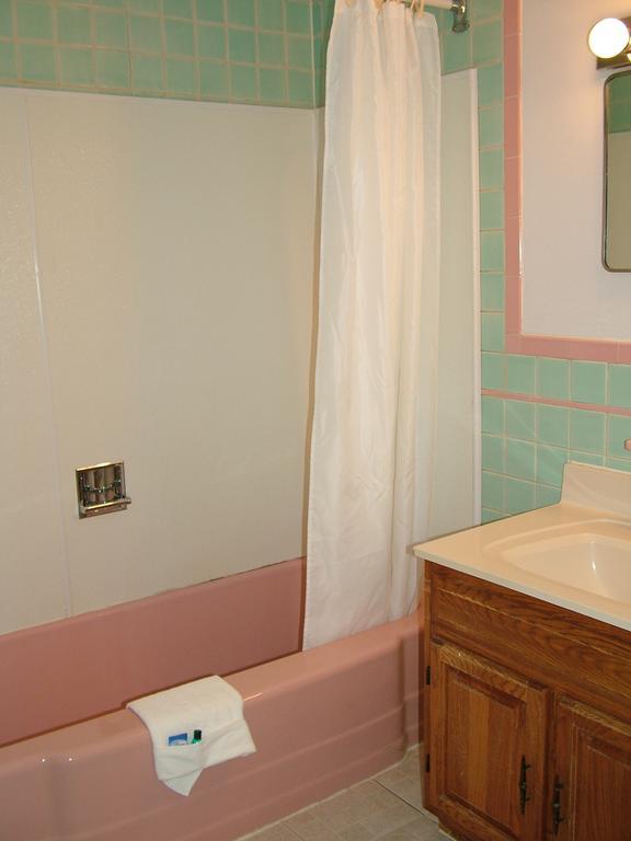 All Seasons Motel Ludlow Room photo
